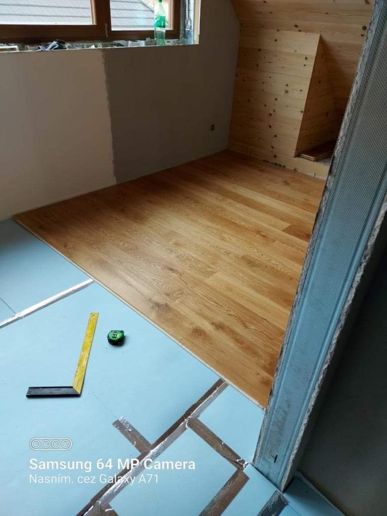 Drevená podlaha - víkendová chata Lazisko - Liptovsky Mikuláš